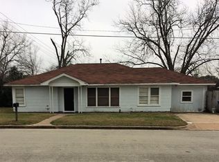 733 Bremond St, Hempstead, TX 77445