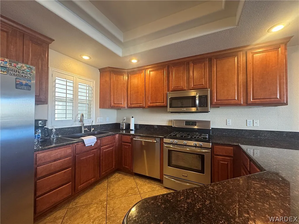 211 Moser Ave — Photo 2