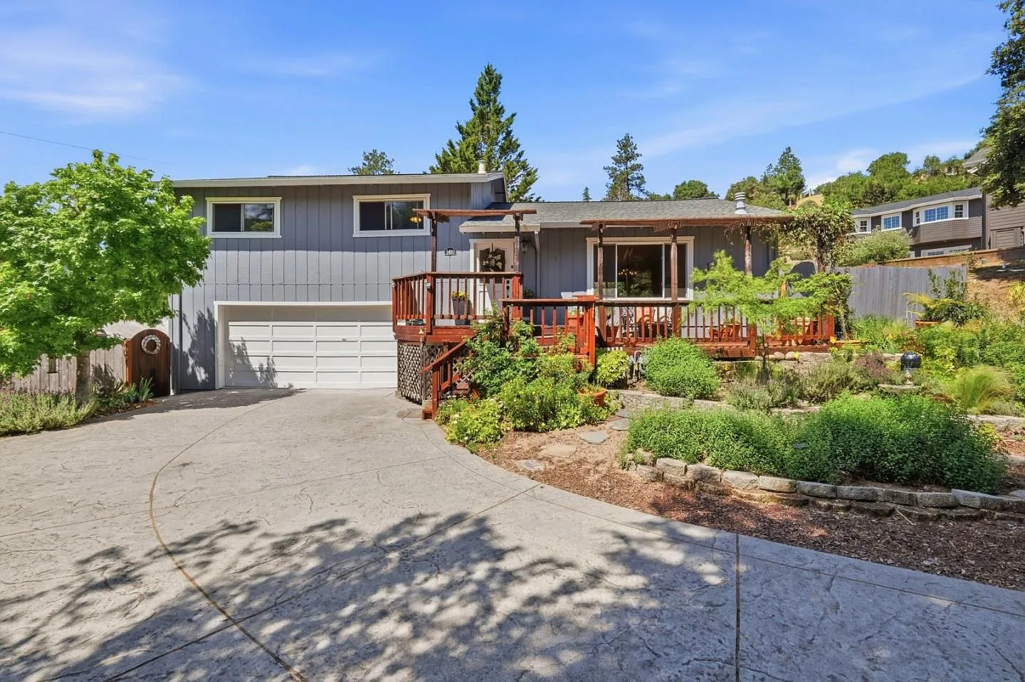 1460 Quail Hollow Rd photo 1