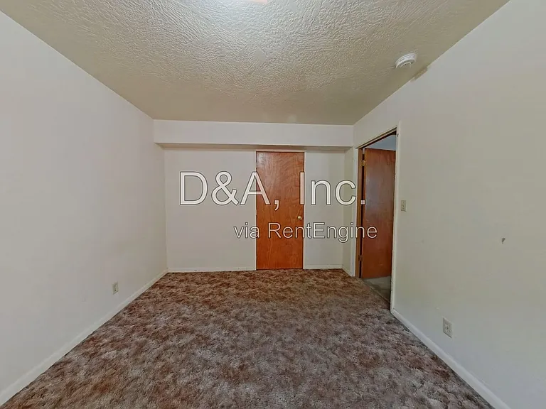 731 NW 15th St — Photo 7