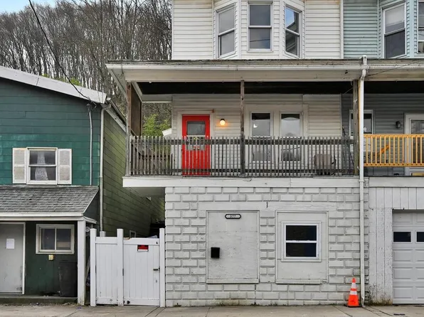 377 Peacock St, Pottsville, PA 17901