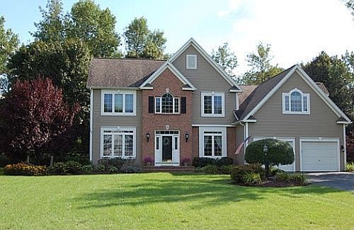 1st image of 7 Splendor Wood Dr