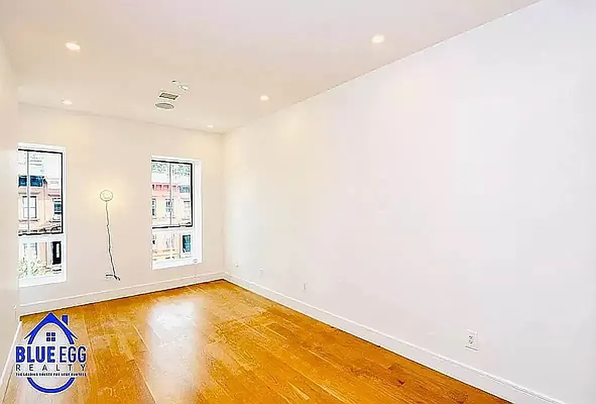 189 Hart Street — Photo 3