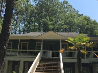882 Grannys Ln, Awendaw, SC 29429
