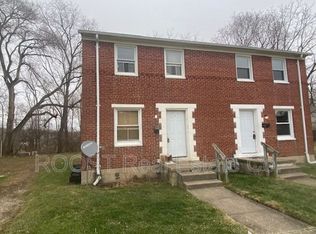 1262 Cedarview Dr E, Springfield, OH 45503