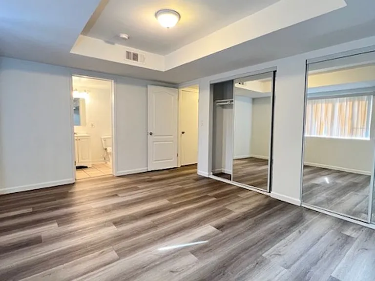 176 S Virgil Ave — Photo 16