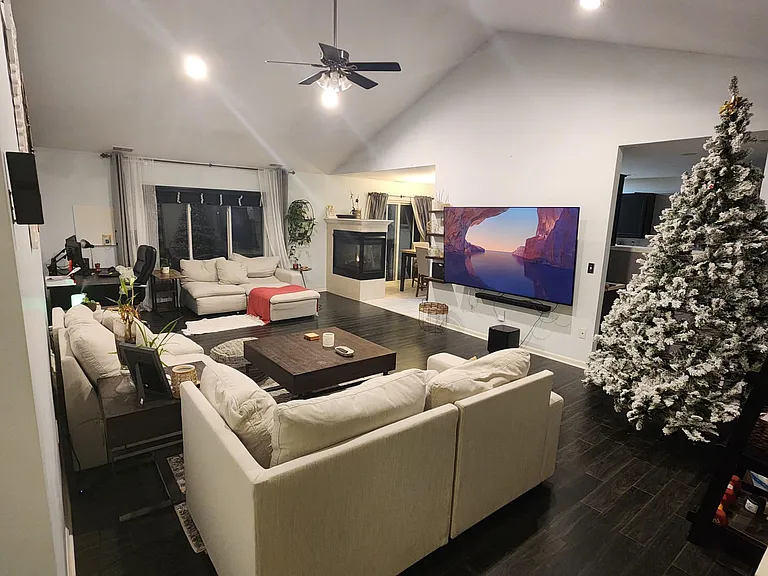 3528 Eagle Creek Dr #11 — Photo 1