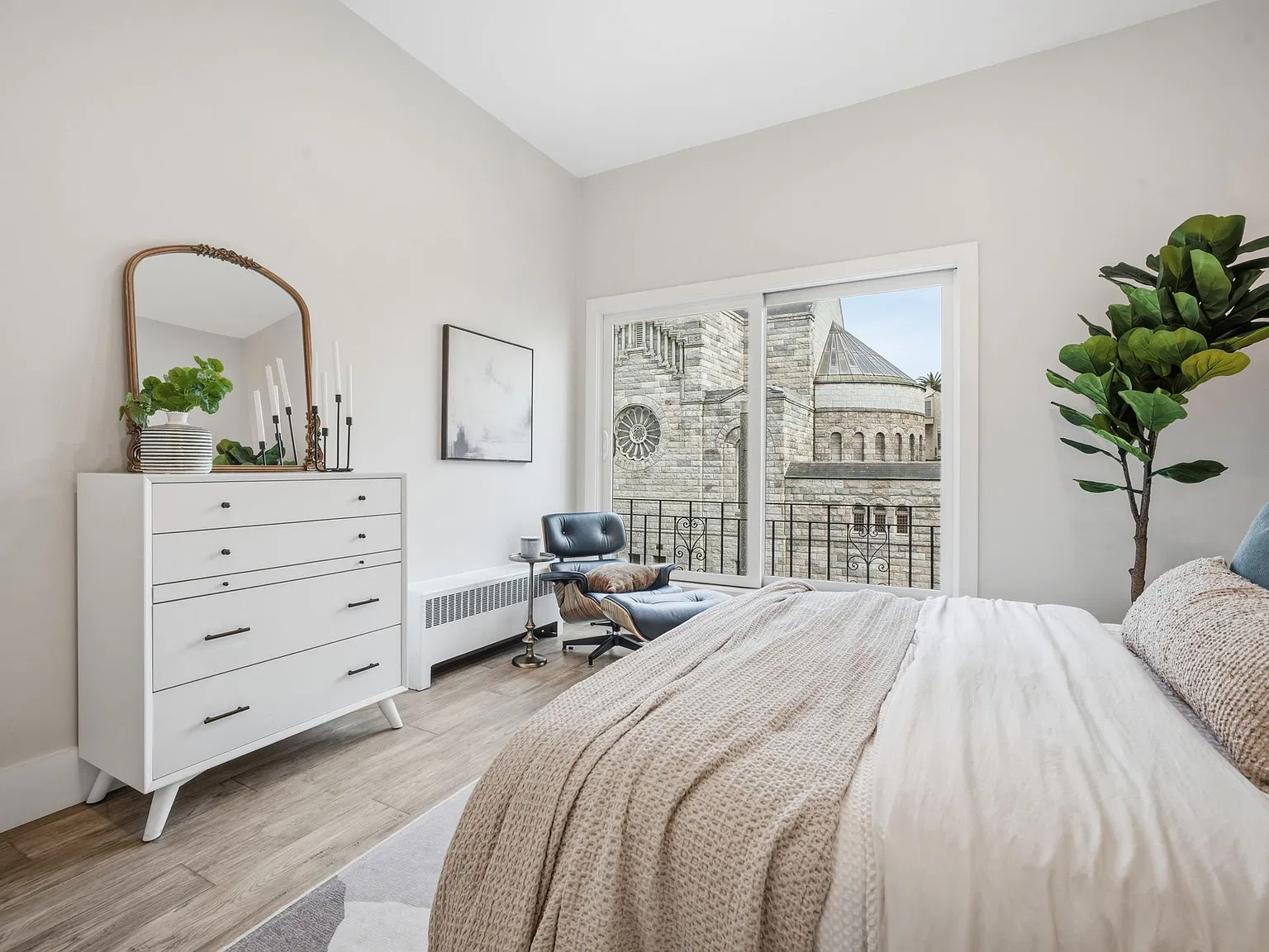 1 bed, 785 sqft, $5,500 — Photo 3