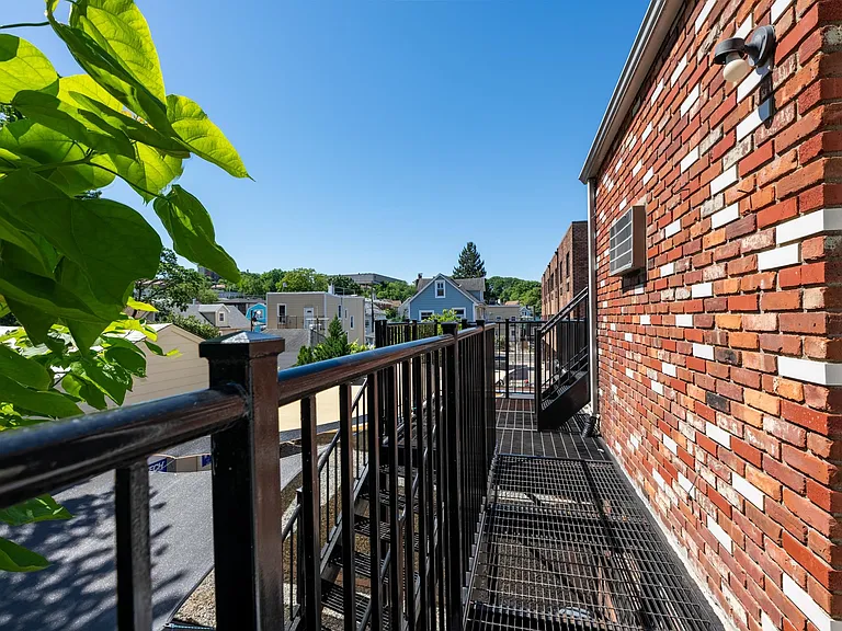 3912 Liberty Ave #3 — Photo 11