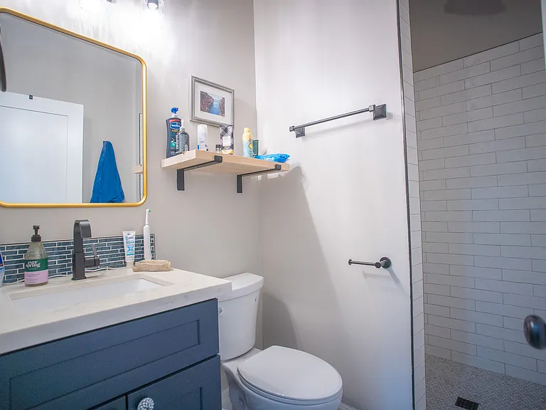 1303 E Campbell Ave — Photo 10