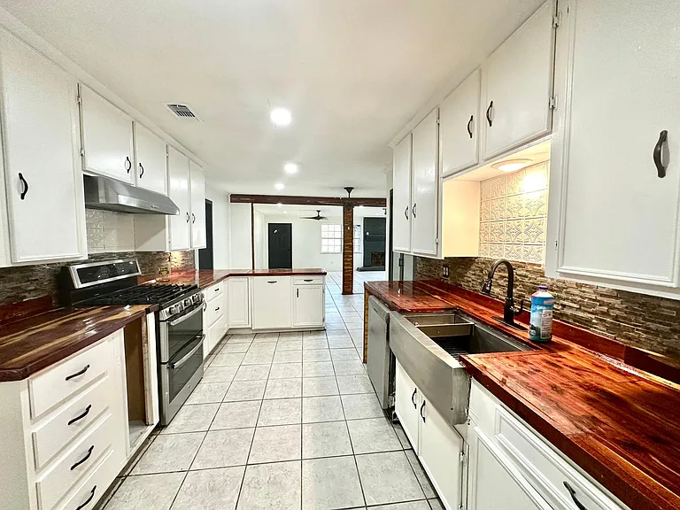 435 County Road 3310 — Photo 6