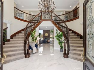 6863 Canyon Hill Dr, Riverside, CA 92506