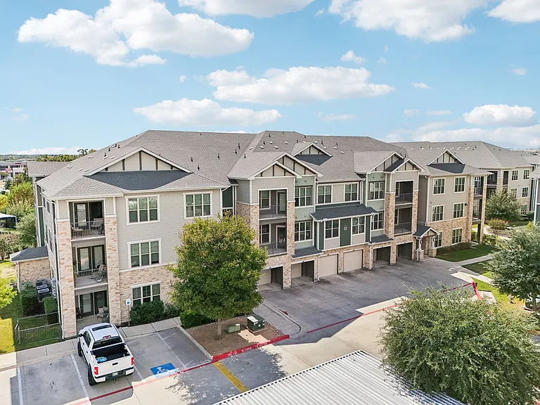 North Creek Apartments in Hutto, Texas
