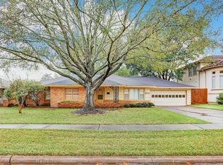 804 Carol St, Bellaire, TX 77401
