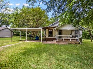 103 S Sun Camp Rd, White Oak, TX 75693