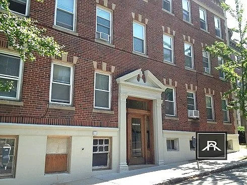 205-207 Winthrop Rd #3 — Photo 10