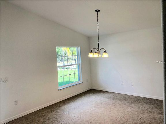 3rd image of 514 Blackbird Ln #A