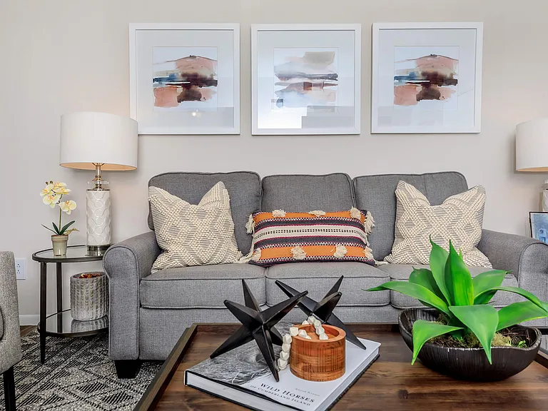 Westchester Townhomes — Photo 15