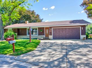 1195 Richardine Ct, Green Bay, WI 54304