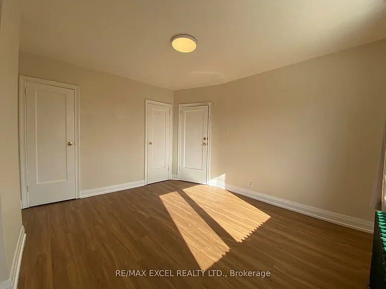 443 Vaughan Rd — Photo 23