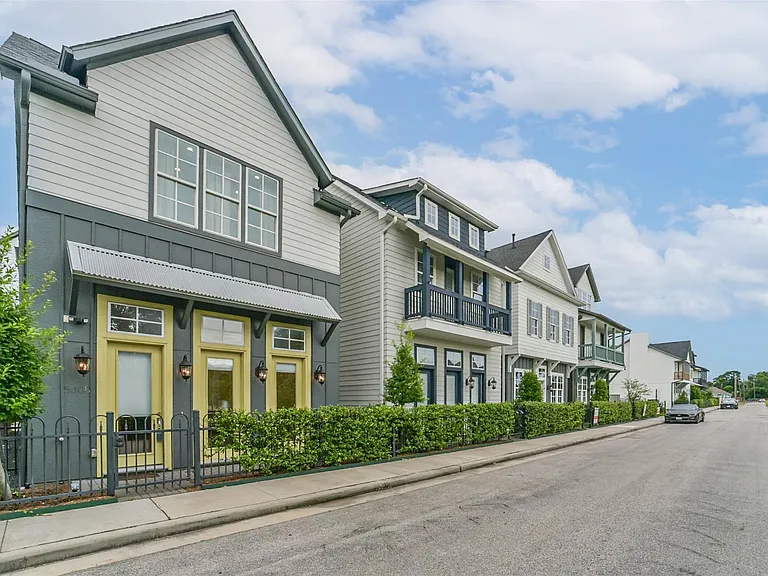 5308 S Capitol St — Photo 32