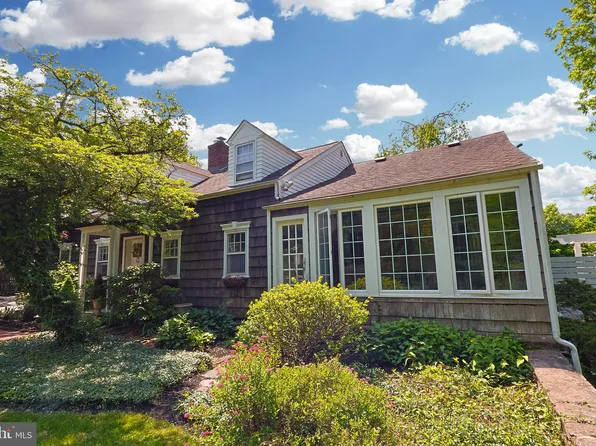 726 Forest Grove Rd, Furlong, PA 18925