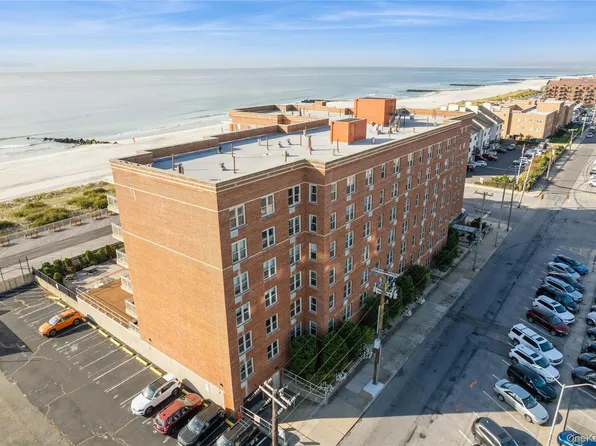 560 W, Broadway #1R, Long Beach, NY 11561