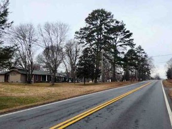Exterior Neighborhood (street photo)