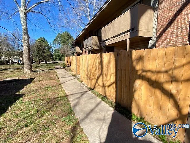 1 bed, 1.0 bath, 600 sqft, $695 — Photo 4