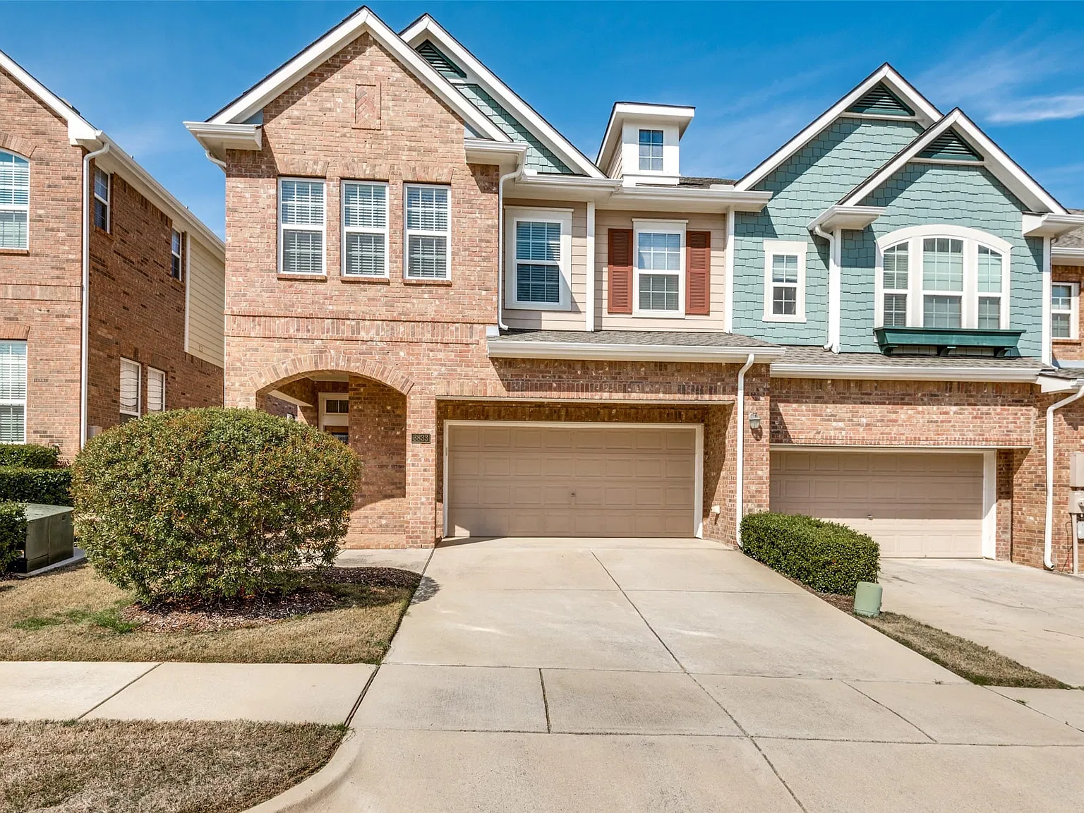 3 bed, 2.5 bath, 1800 sqft, $2,500 — Photo 2