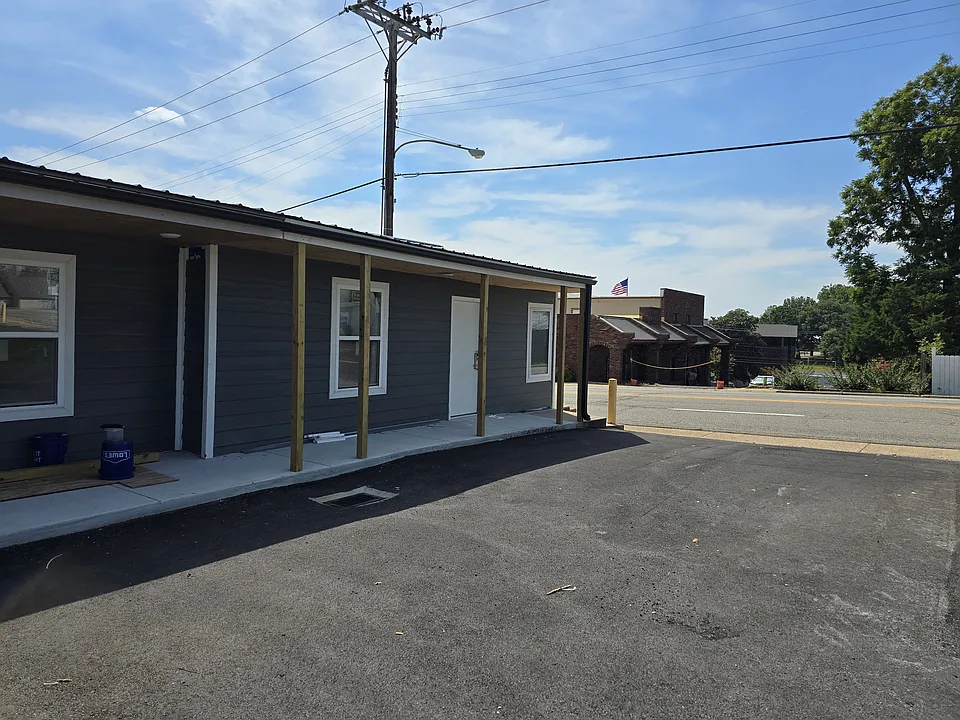 411 S Main St #122