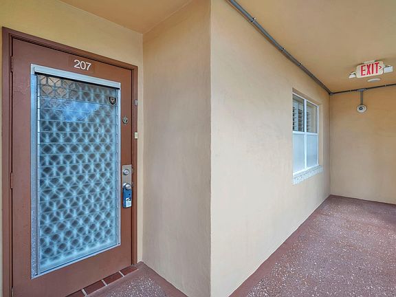 3rd image of 9301 Sunrise Lakes Boulevard #207