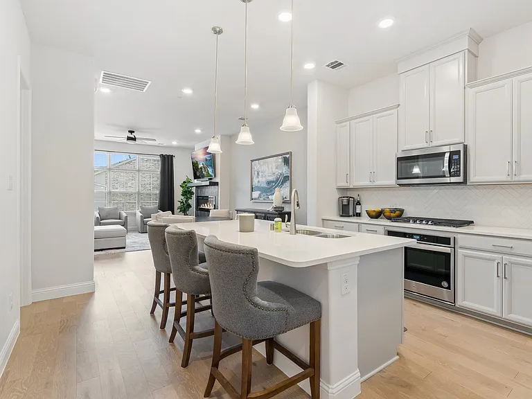 2837 Troutt Dr #28 — Photo 13