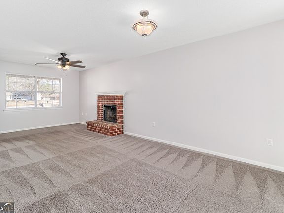 4th image of 811 Rosalie Ct