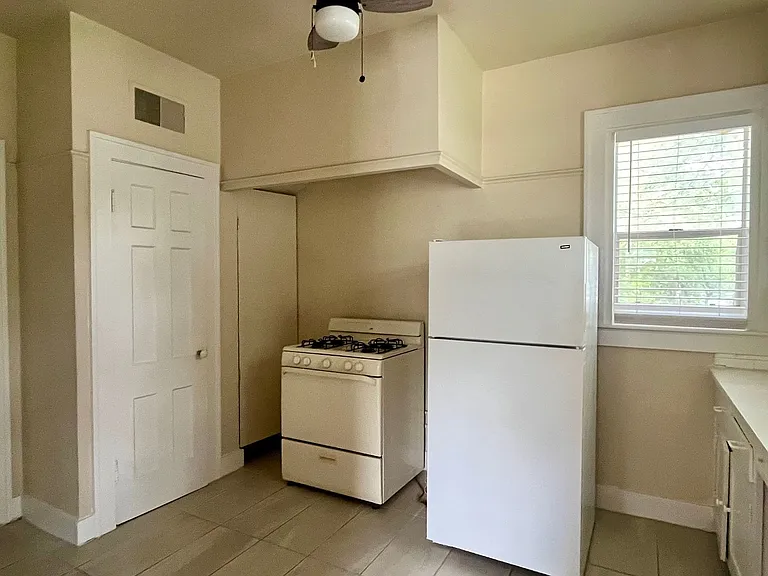 424 E Ashby Pl #3 — Photo 11