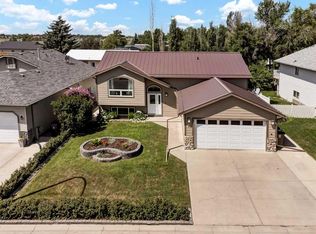 7 E Park Pl W, Brooks, AB T1R 1G6