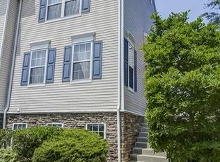 8658 Willow Leaf Ln, Odenton, MD 21113