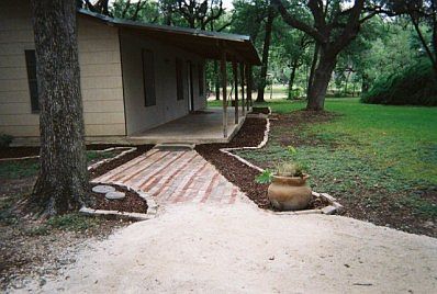 4th image of 1574 Edwards Blvd