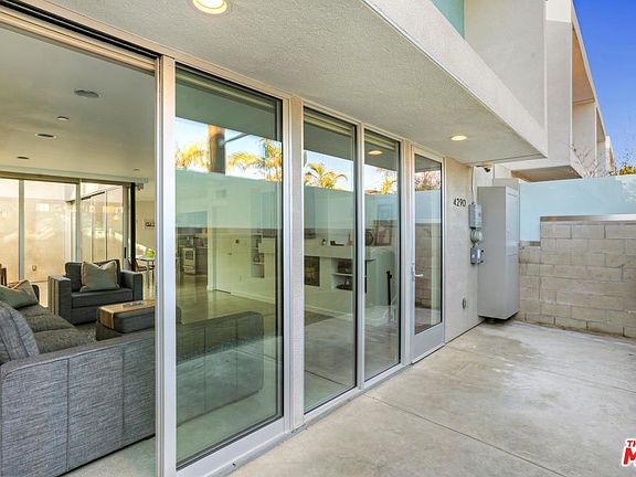 3rd image of 4290 Perlita Ave