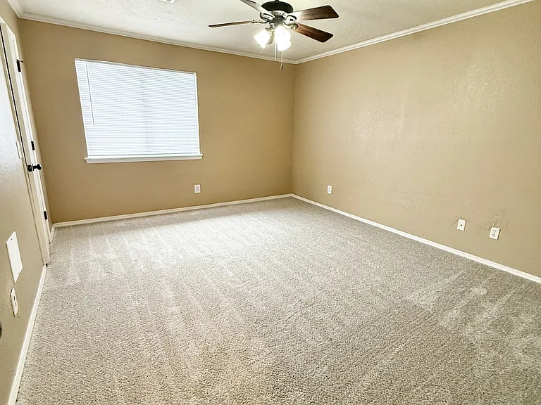1334 Eastgate Dr #1 — Photo 20