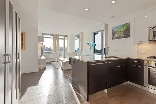 Rented by Realmart Realty LLC | media 20