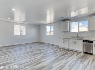 2110 1/2 Carmona Ave, Los Angeles, CA 90016