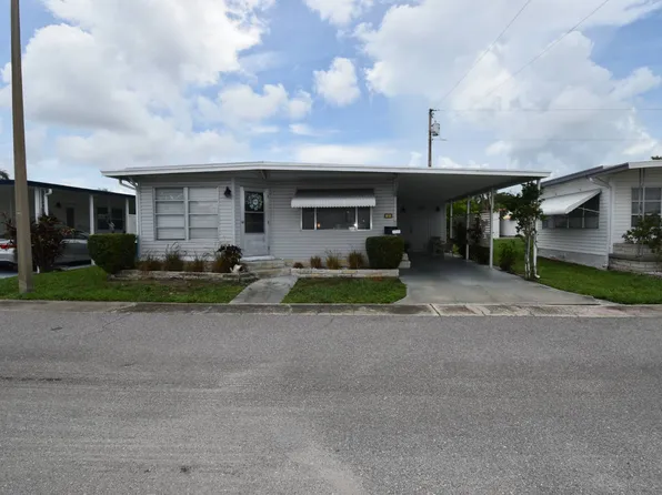 97 Sherwood Ln, Largo, FL 33770