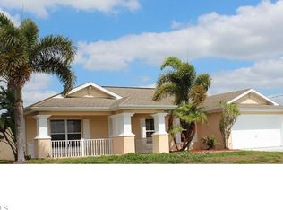 540 Pachman Cir, Lehigh Acres, FL 33974