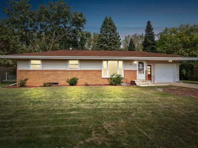 1103 County Road H2 E, Saint Paul, MN, 55127