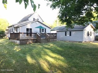 1018 S Broadway St, Hastings, MI