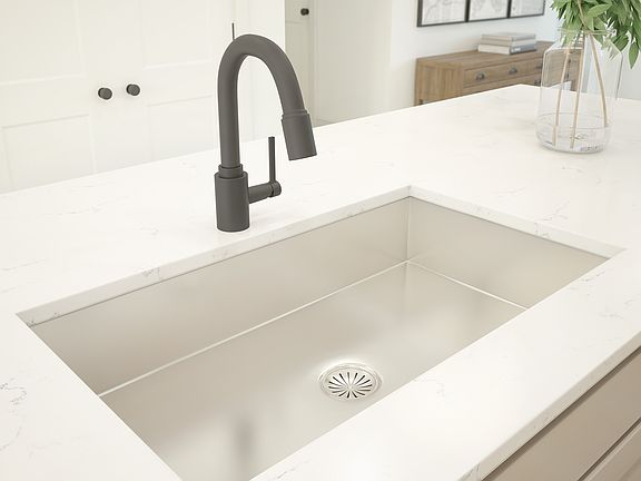 Undermount sink in island