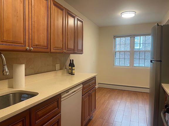 2nd image of 4310 Orient Ave #1