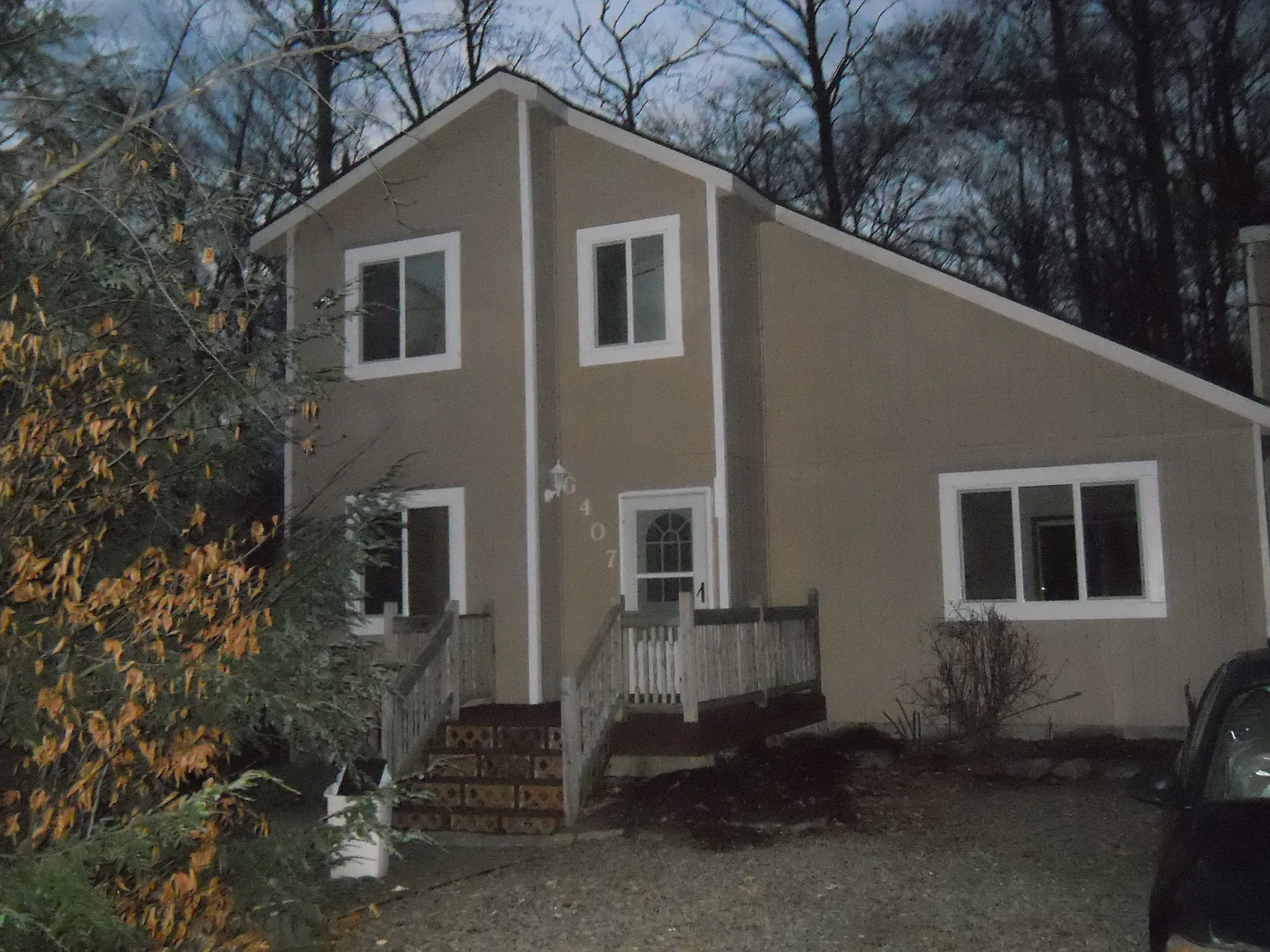 7626 Sawmill Rd photo 1