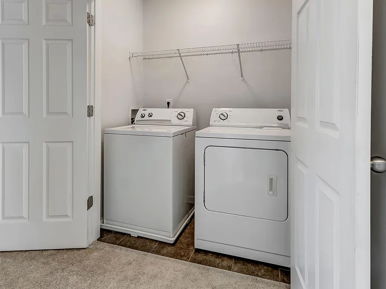8103 Valley Oak Dr — Photo 18